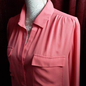 Ann Taylor lovely light peach/pink top size XL